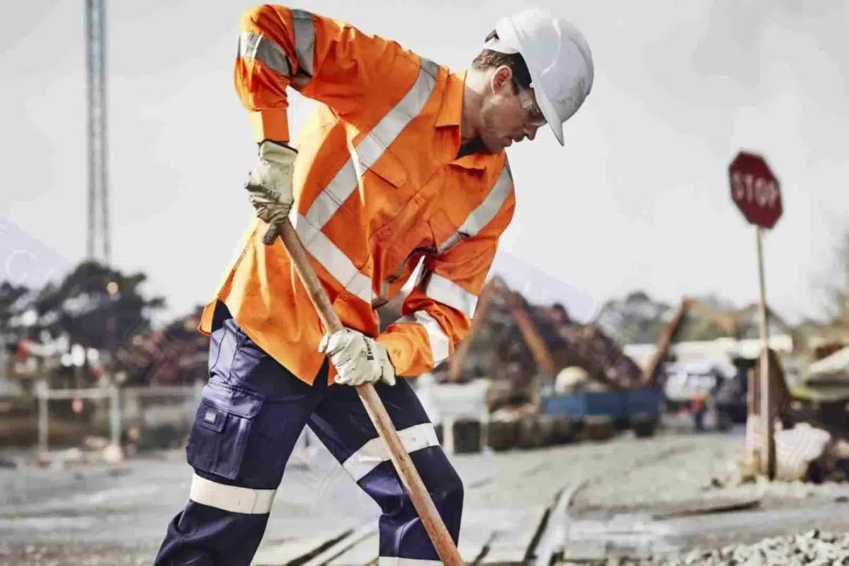 انواع لباس کار صنعتی