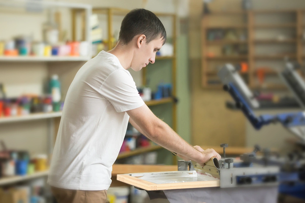 چطوری چاپ روی لباس را پاک کنیم