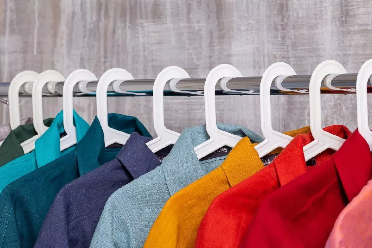 اهمیت انتخاب لباس کار مناسب برای فصل بهار